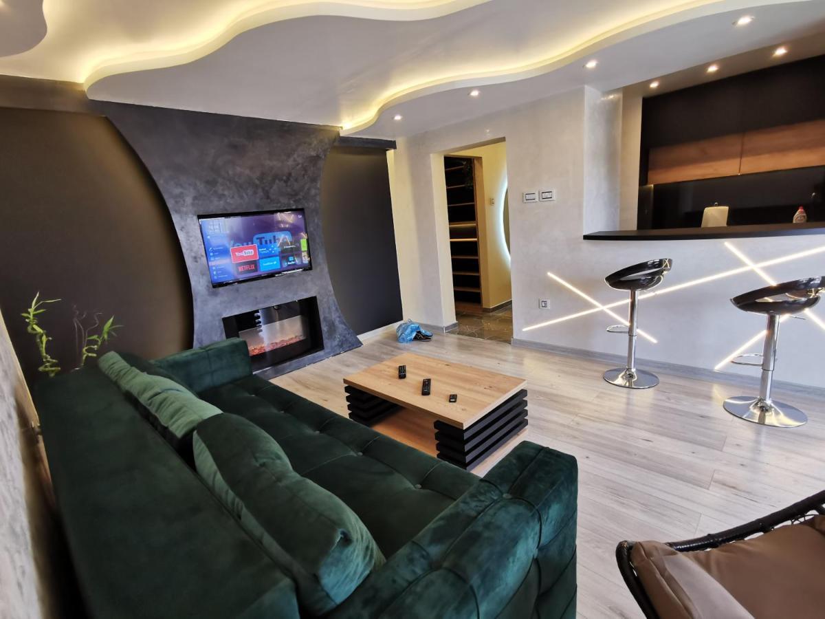 Brend New Luxurious Apartment In Downtown With Free Parking Novi Sad Exterior foto